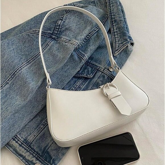 Fashion-Forward Women's Faux Leather Crescent Handbag with Spacious Interior - Picture 3 of 6